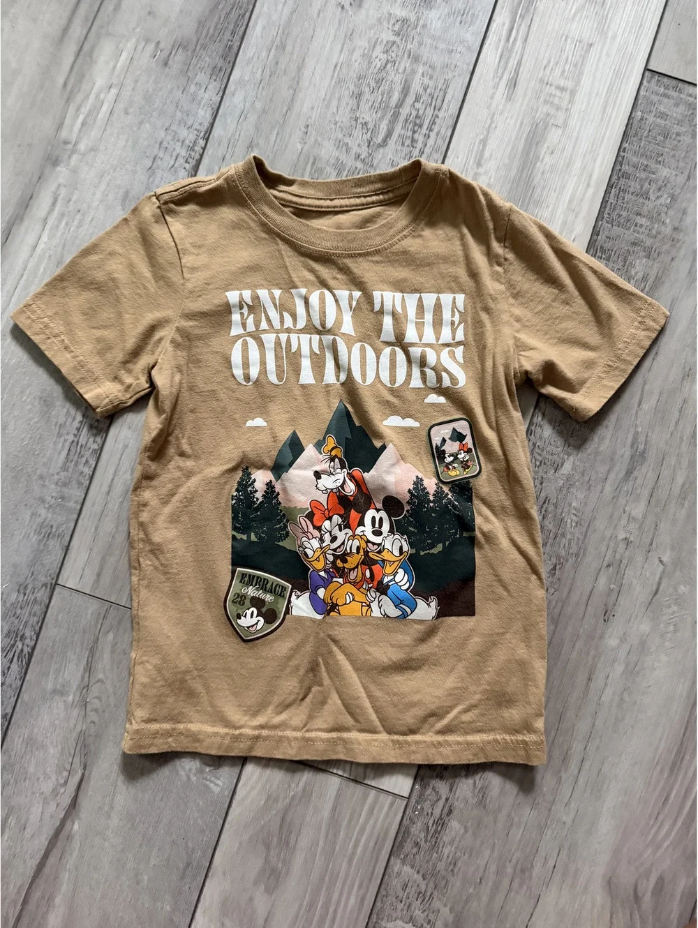 Gap Disney Mickey and Friends Enjoy the outdoors graphic tee size 5T
